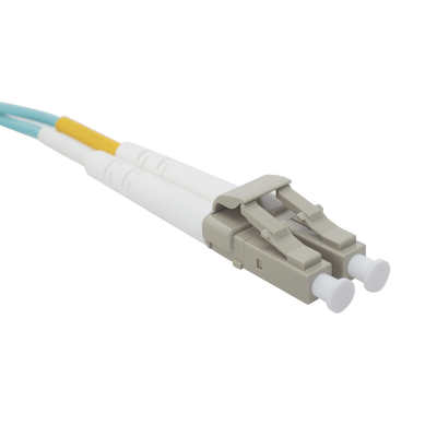 Jumper de Fibra Óptica Multimodo 50/125 XGLO OM3 LC-LC Duplex OFNR Color Aqua 3 Metros