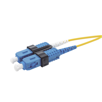 Jumper de Fibra Óptica Monomodo (OS2) XGLO LC/UPC-SC/UPC Duplex OFNR Color Amarillo 10 Metros