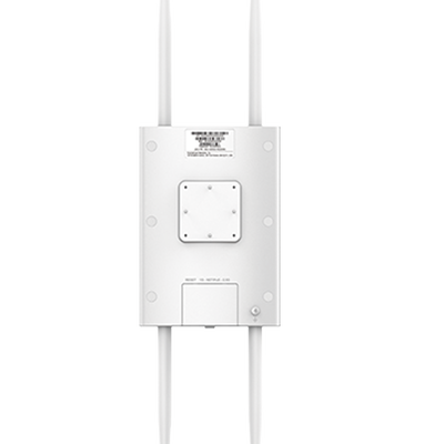 Punto de acceso para exterior Wi-Fi 6 802.11 ax 3.55 Gbps MU-MIMO 4x4:4 con administración desde la nube gratuita o stand-alone.