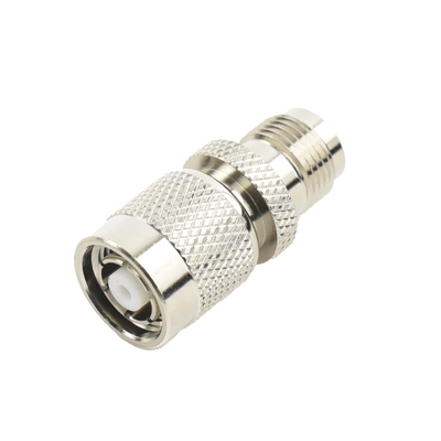Adaptador en Línea de Conector TNC Macho Inverso a TNC Hembra Nquel/ Oro/ Teflón.