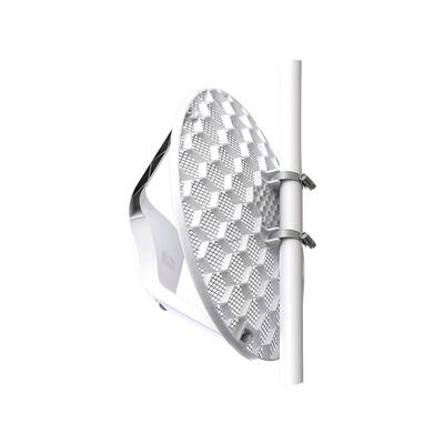 (LHG 2) Cliente en 2.4 GHz (2412 - 2485 MHz) Antena Integrada 18 dBi Hasta 316 mW de Potencia