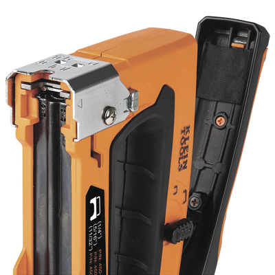 Grapadora para Cables de Voz Datos y Video (UTP) a Madera / Tablaroca. Compatible con grapas 450-001 450-002 450-003