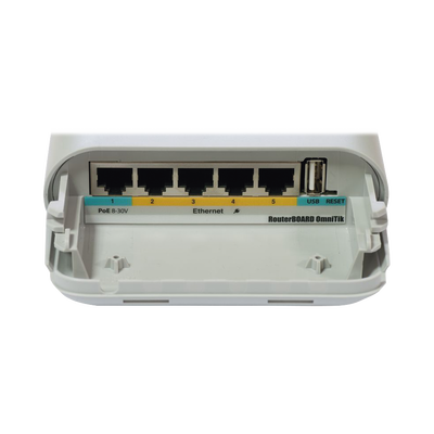 (OmniTIK 5 PoE) Punto de Acceso Omnidireccional en 5GHz 802.11 a/n Antenas integradas de 7.5 dBi Incluye 5 Puertos Fast Ethernet 4 Puertos con Salida PoE