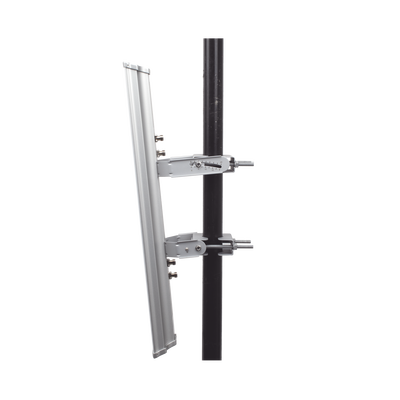 Antena Sectorial MIMO 4X4 de 45 º 4.9 - 6.4 GHz IP55 Ganancia de 22 dBi 4 Conectores N-hembra Montaje y Jumper tipo N incluido.