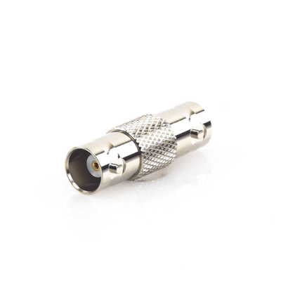 Adaptador Tipo Barril para 50 Ohm de Conectores BNC Hembra a BNC Hembra Niquel/Oro/Polipropileno.