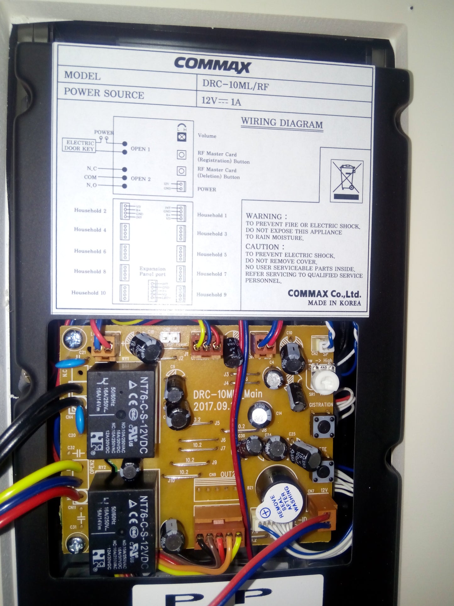 COMMAX DRC10MLRF1 - Frente de Calle Departamental para 10 Monitores con Conexión Directa de 4 Hilos y Apertura con Tarjeta Mifare o Monitor