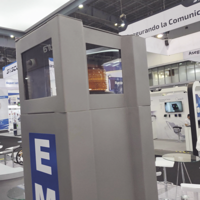 Gabinete tipo Torre para Sistema de Alerta Mediante Equipo Fanvil I12-N-01P y estrobo (No incluidos).