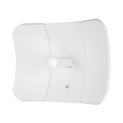Cliente PtMP LTU™ Long Range  5 GHz (4.8 - 6-2 GHz) con antena integrada de 26 dBi