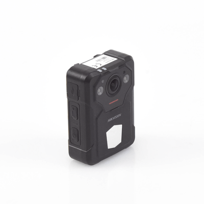 Body Camera Portátil / Grabación a 2K (4 Megapixel) / Pantalla 1.77" TFT / Fotos de Hasta 40 Megapixel / IP67 / H.265 / 128 GB de Almacenamiento / Microfono Integrado