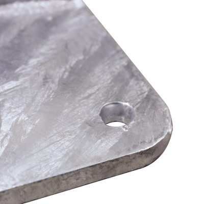 Base para Mástil Hasta 2" con Opresores  Base de 30 x 30 cm y Tubo de 50 cm Ced. 30. Galv. Inmersión.