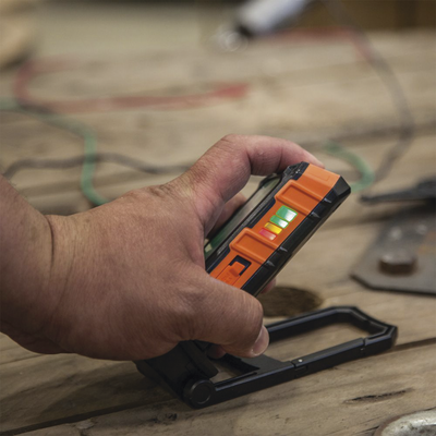 Lámpara de LED para Trabajo Personal  Recargable y Magnética (53 x 130 x 42 mm). 2 Potencias a elegir. Puede Cargar Smartphone