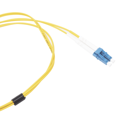 Jumper de Fibra Óptica Monomodo (OS2)  XGLO  Riser  LC/UPC-LC/UPC Duplex  OFNR  Color Amarillo  1 Metro