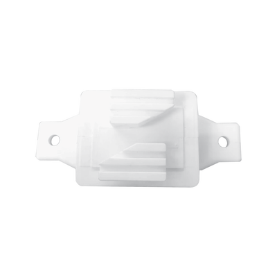 Aislador de Paso Blanco reforzado para cercos eléctricos  resistente al clima extremoso