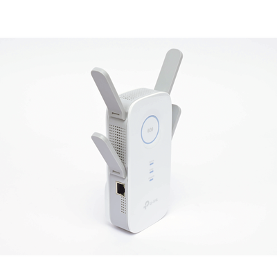 Repetidor / Extensor de Cobertura WiFi AC  2600 Mbps  doble banda 2.4 GHz y 5 GHz  con 1 puerto 10/100/1000 Mbps  4 antenas externas