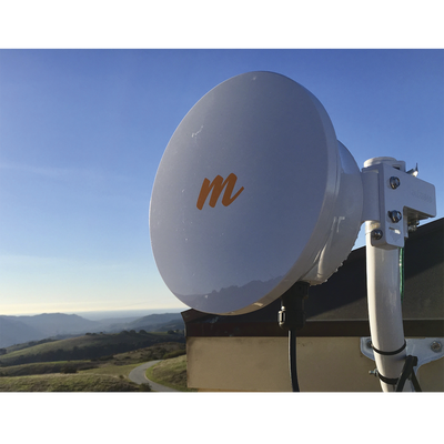 Radio Backhaul PTP en frecuencia 24 GHz  MIMO 4X4:4  1.5 Gbps  Antena integrada 33 dBi  IP67  Puerto SFP  Adaptación automática al entorno  Sin interferencia