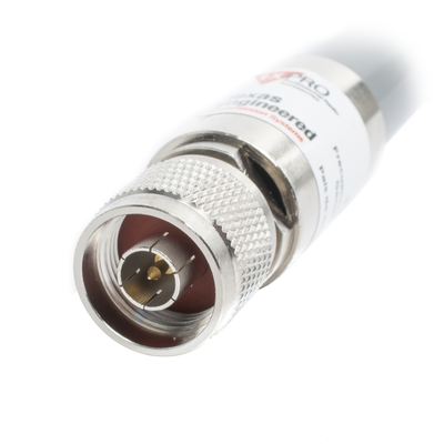 Antena Omnidireccional  mayor distancia de transmisión y recepción de señal en 360º   Doble banda de 2.4 / 5 GHz  Ganancia de 9 dBi  Conector N-macho  Adecuada para entornos exigentes