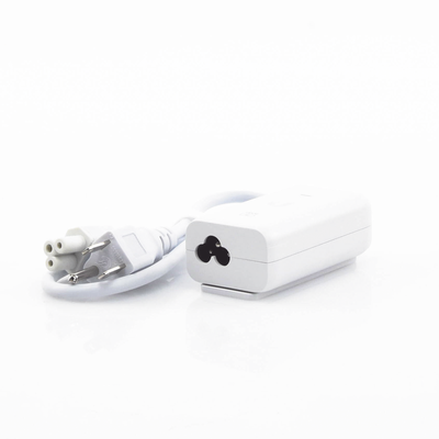 Adaptador POE Ubiquiti (48 VDC  0.32 A) puerto Gigabit  ideal para equipos UniFi