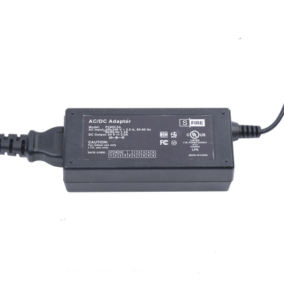 Adaptador de pared de 24 Vcc Regulado @ 3A / UL / Voltaje de Entrada de 100-240 Vca