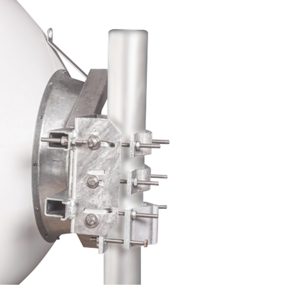 Antena direccional Alto Rendimiento / Parábola profunda para mayor aislamiento al ruido /4 ft / 4.9 a 6.1 GHz /  / Ganancia de 35 dBi / Soporte de acero inoxidable / Polaridad en 90 ° y 45 ° / Incluye montaje.