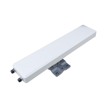 Antena Sectorial de 70° de Apertura en 2.4 GHz de 14 dBi  Conectores N-Hembra  Polaridad Cruzada