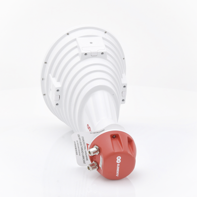 Antena Sectorial Asimétrica Carrier Class  apertura 20 grados tipo cuerno 20.5 dBi 5180-6000 MHz conectores tipo N hembra