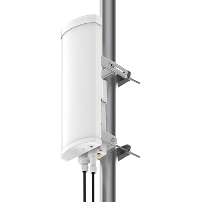 Antena sectorial  de 90 grados  18 dBi  5.9-7.1 GHz  MU-MIMO 4x4  incluye kit de montaje para EPMP4600
