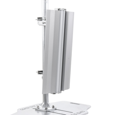 Antena sectorial Titanium para radio estaciones base airMAX ajustable 60  90 y 120 grados  2 GHz (2.3-2.6 GHz) hasta 17 dBi
