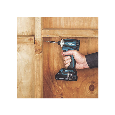 Atornillador de Impacto 18 Vcc  3 800 RPM  180N.m. Incluye: estuche MAKPAC  Cargador y 2 Bat. 5Ah