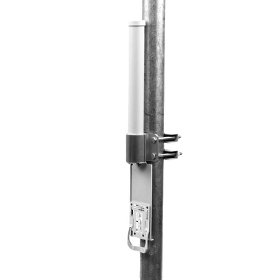 Antena omnidireccional  potente cobertura de 360°  doble polaridad MIMO 2x2  frecuencia 5 GHz (5.45-5.85 GHz) de 10 dBi