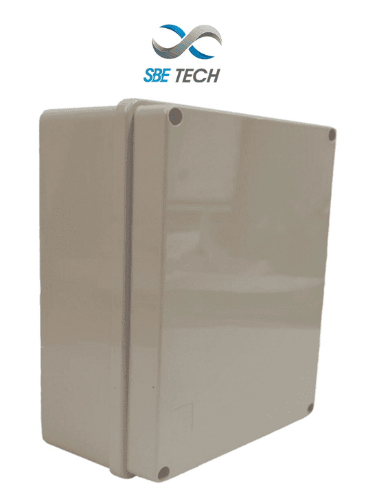 SBE TECH SBE-OP19014070 - Caja plástica con tapa opaca de 19x14x7 cm multiusos  IP66  fabricada en material autoextinguible y resistente a la abrasión