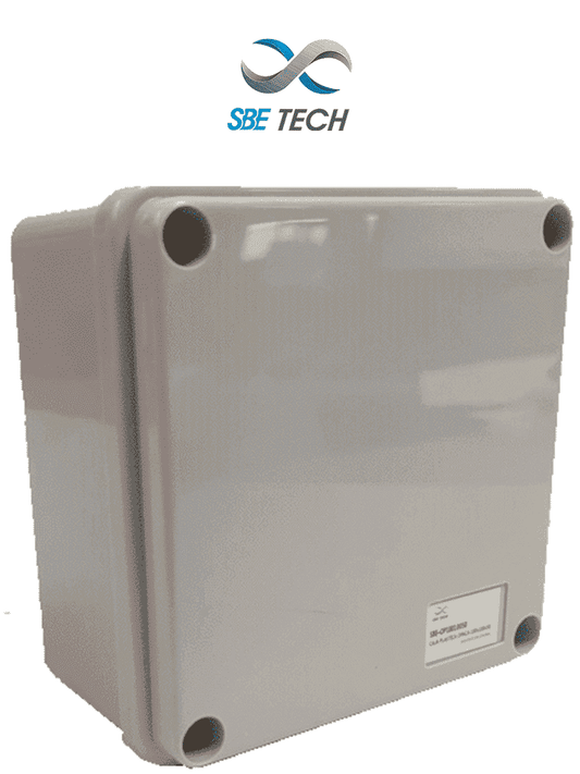 SBETECH OP10010080 - Caja plástica con tapa opaca de 10x10x8 cm multiusos con grado de protección IP66  fabricada en material autoextinguible y resistente a la abrasión