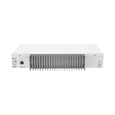Cloud Core Router  CPU 9 Núcleos  7 Puertos Gigabit Ethernet  1 Combo TP/SFP  1 GB Memoria  Enfriamiento Pasivo