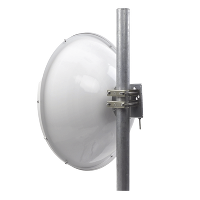 Antena Direccional de Alto Rendimiento/ Parábola profunda para mayor aislamiento al ruido / 29 dBi / 4.9 - 6.4 GHz / Conector de guía de onda para radios B5x y C5x / Fácil Montaje y Soporte de acero inoxidable / Radomo Incluido