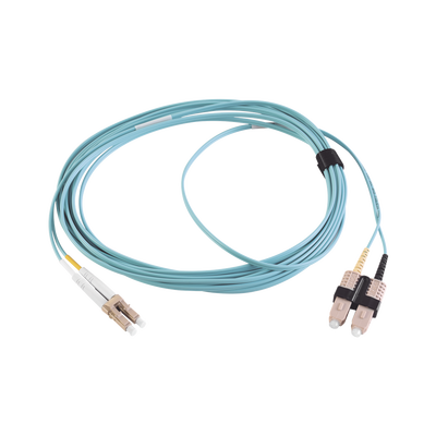 Jumper de Fibra Óptica Multimodo 50/125 XGLO OM3  LC-SC Duplex  OFNR  Color Aqua  5 Metros