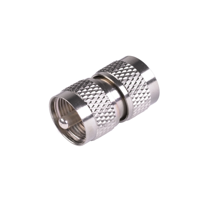 Adaptador Barril en Línea  de Conector UHF Macho (PL-259) a UHF Macho (PL-259)  Níquel/ Plata/ Teflón.
