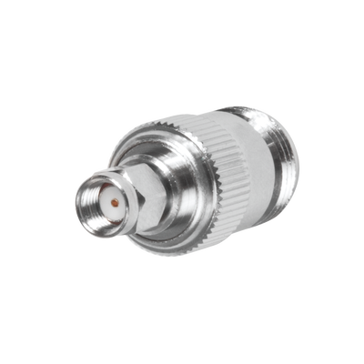 Adaptador en Línea  de Conector SMA Macho Inverso a N Hembra  Níquel/ Oro/ Teflón.